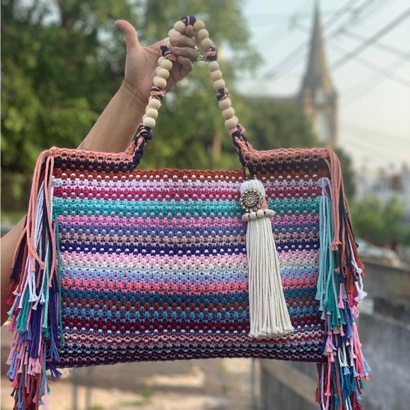 Handmade Macrame Fringe Bag with Keychain - Picture 4 of 9